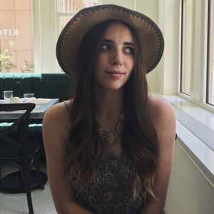 Meet your Posher, Macy